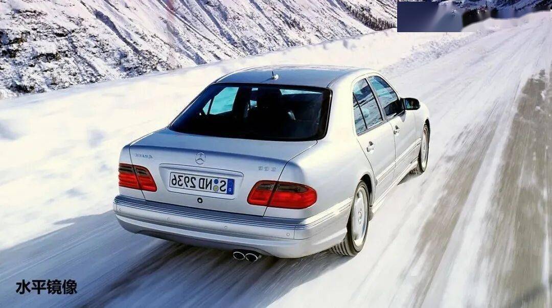 手掌上行政豪華轎車的狂暴之心