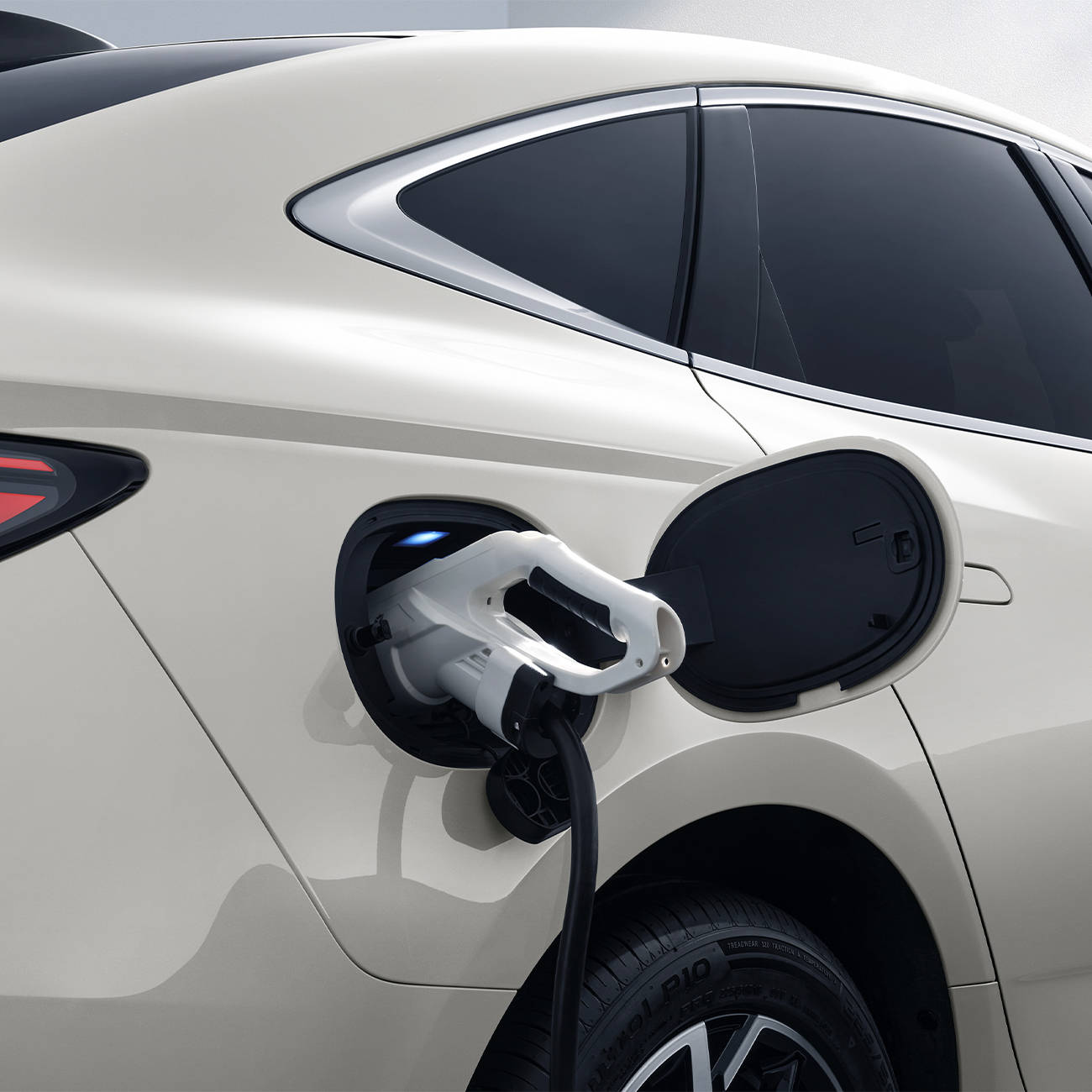 公然給友商“遞刀”?比亞迪明目張膽搞“減配”了,少了28.6%