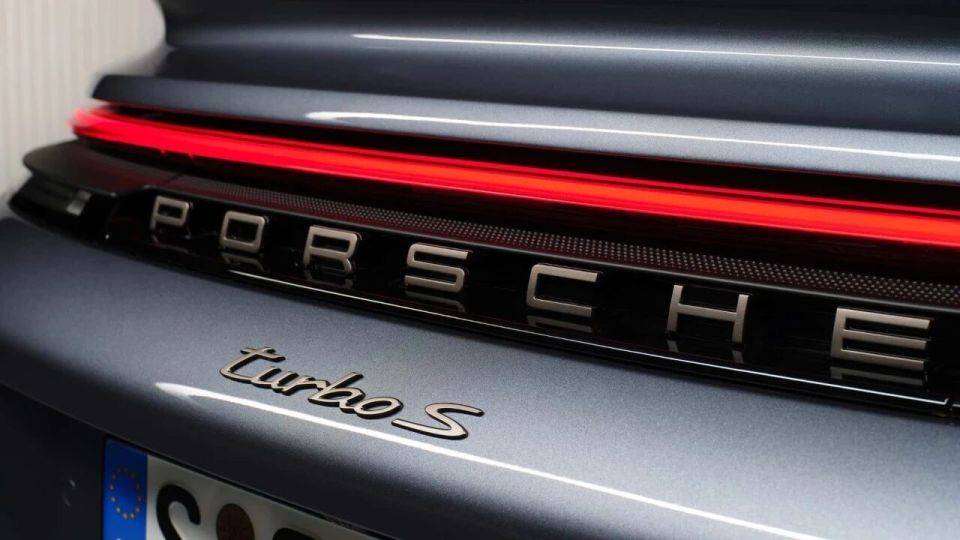 保時捷新款911 Turbo S,雙渦輪混動,售272.8萬起