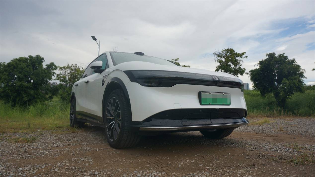 獨立試駕極氪7X:水桶之選非常均衡,只有智駕還是短板