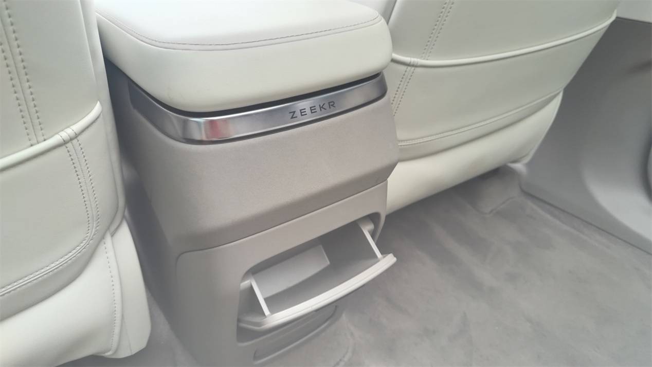 獨立試駕極氪7X:水桶之選非常均衡,只有智駕還是短板