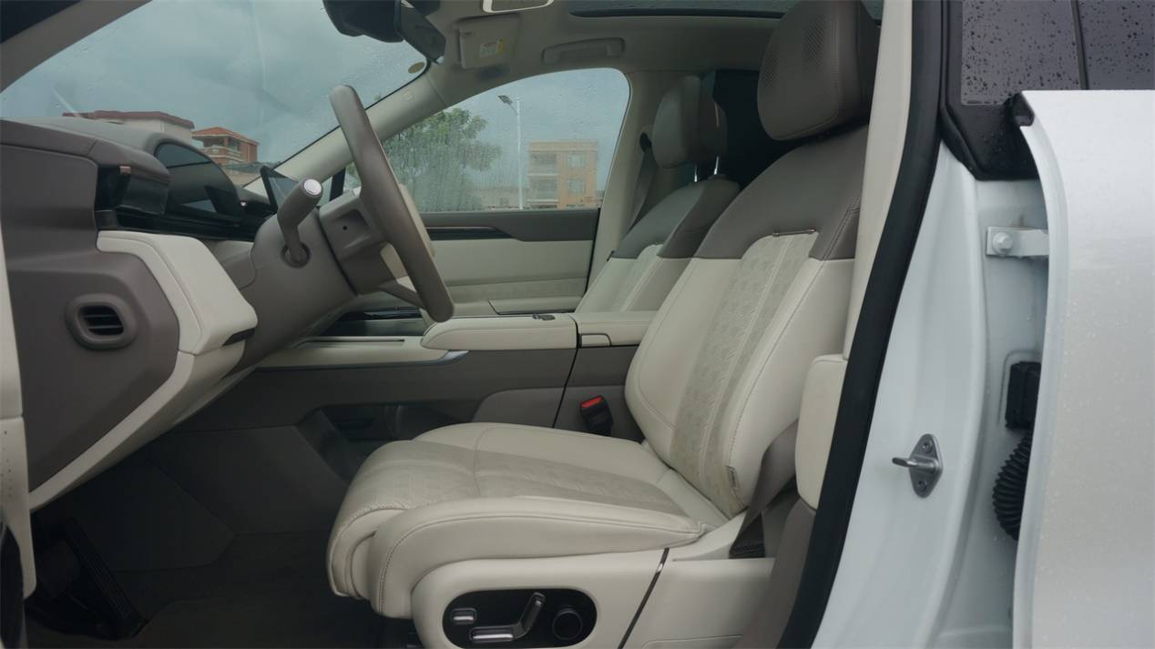 獨立試駕極氪7X:水桶之選非常均衡,只有智駕還是短板