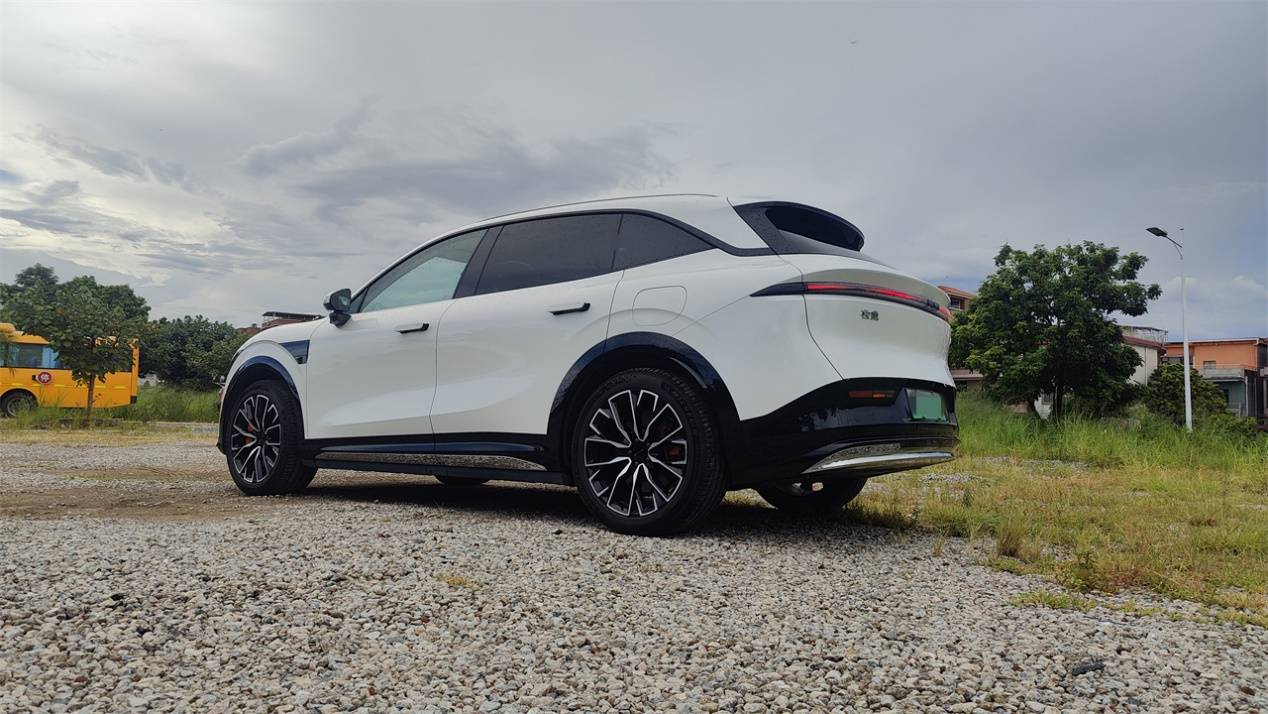 獨立試駕極氪7X:水桶之選非常均衡,只有智駕還是短板