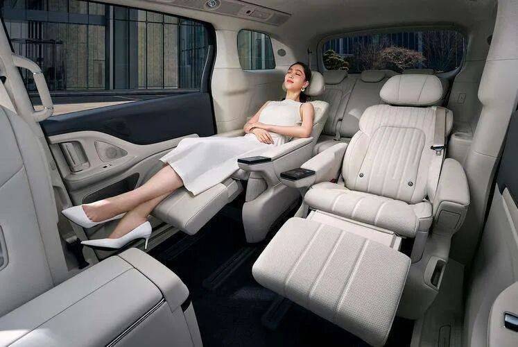 “姜海榮們”跨界汽車背后,一場跨行業的歷史復刻