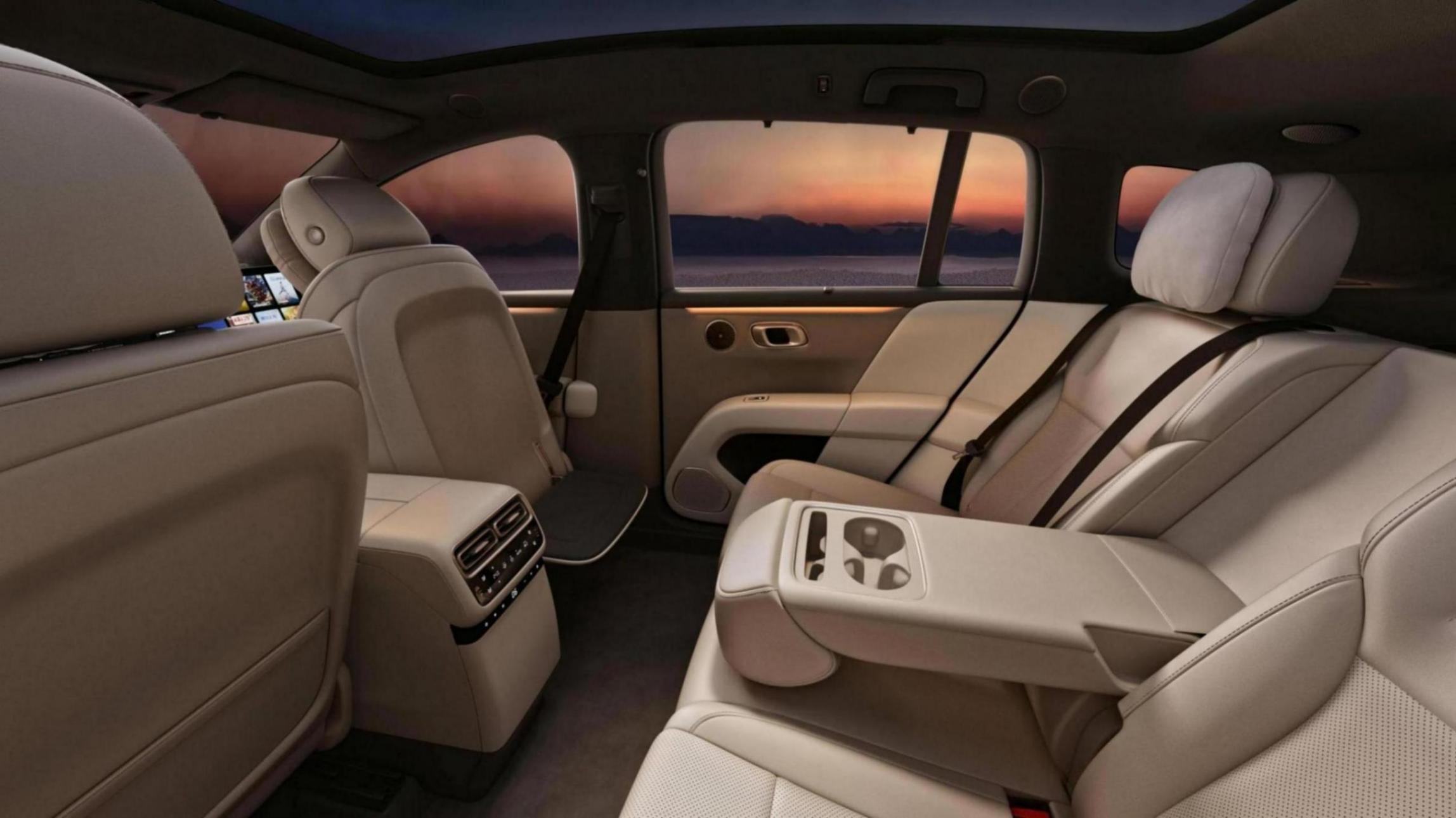 理想i6內飾解析:不能說和理想i8一模一樣,但也相差無幾