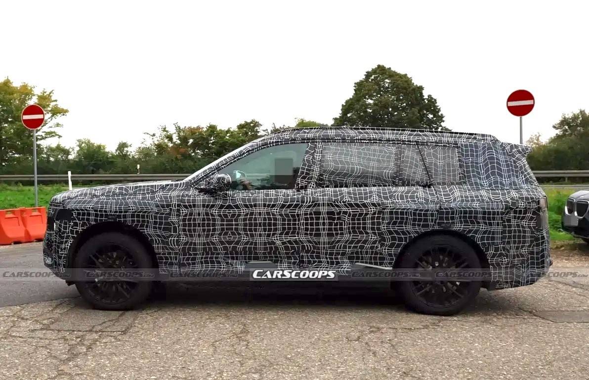 全新寶馬iX7諜照!設計大變樣,大燈采用分體式,或2027年亮相