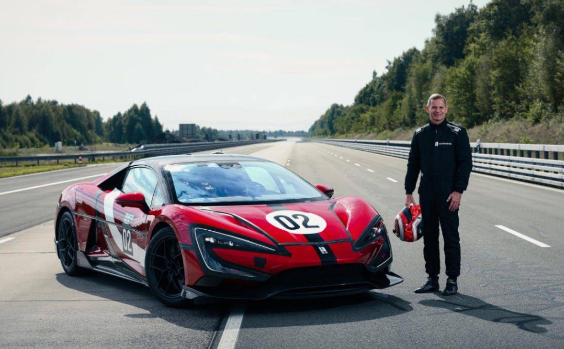 技術:500km/h的U9X好開嗎?開仰望破紀錄的老外Basseng告訴你