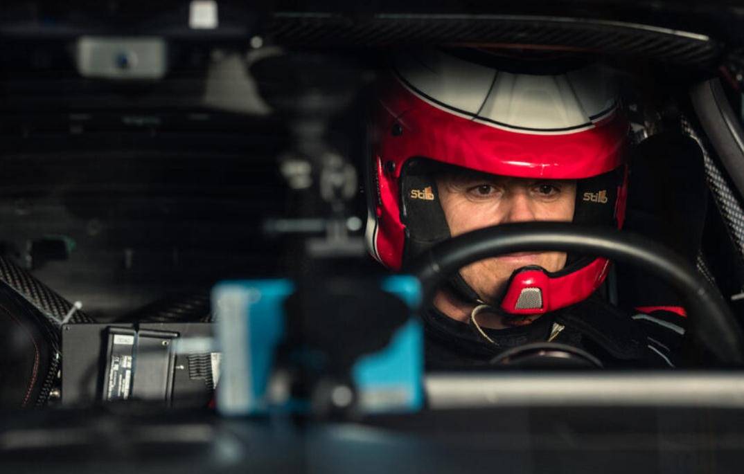 技術:500km/h的U9X好開嗎?開仰望破紀錄的老外Basseng告訴你