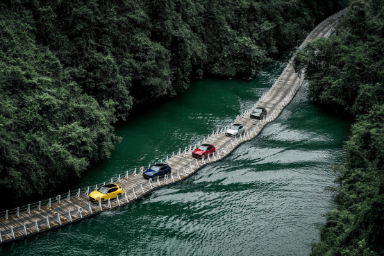 意行山水賞秋韻,瑪莎拉蒂開啟鄂西秘境“生而無界”之旅