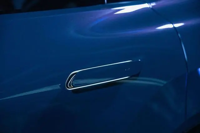 首款Neue Klasse架構打造的量產電動SUV:寶馬展示iX3,零百加速4.9秒