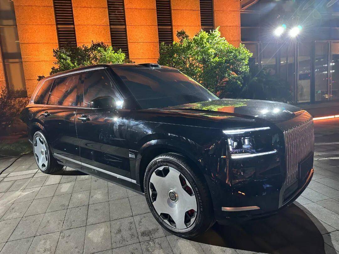 殺瘋了!極氪9X十天狂掃3萬單,BBA看完底盤數據徹底慌了