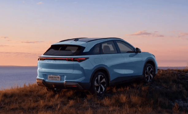 新增增程版 配置大幅提升 新款極狐阿爾法T5開啟預售