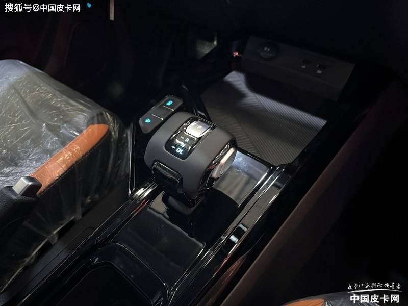 從實用伙伴到生活同行者 寶典與域虎的用戶價值進化論