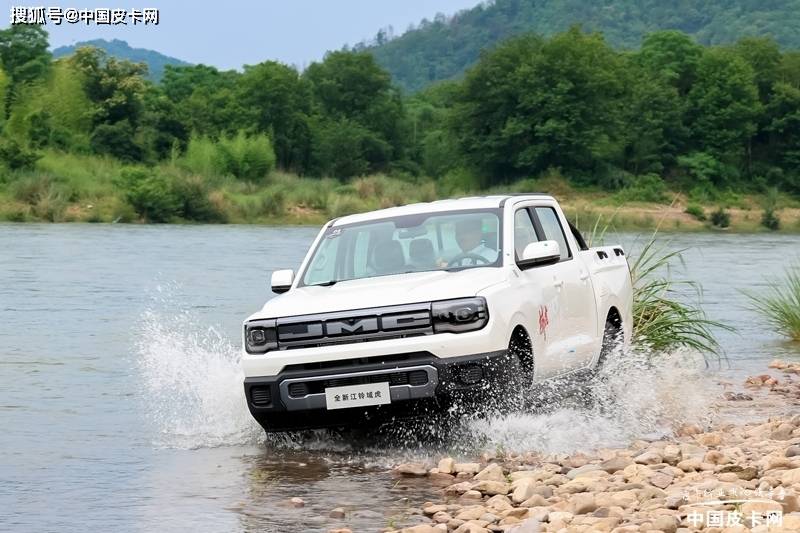 從實用伙伴到生活同行者 寶典與域虎的用戶價值進化論