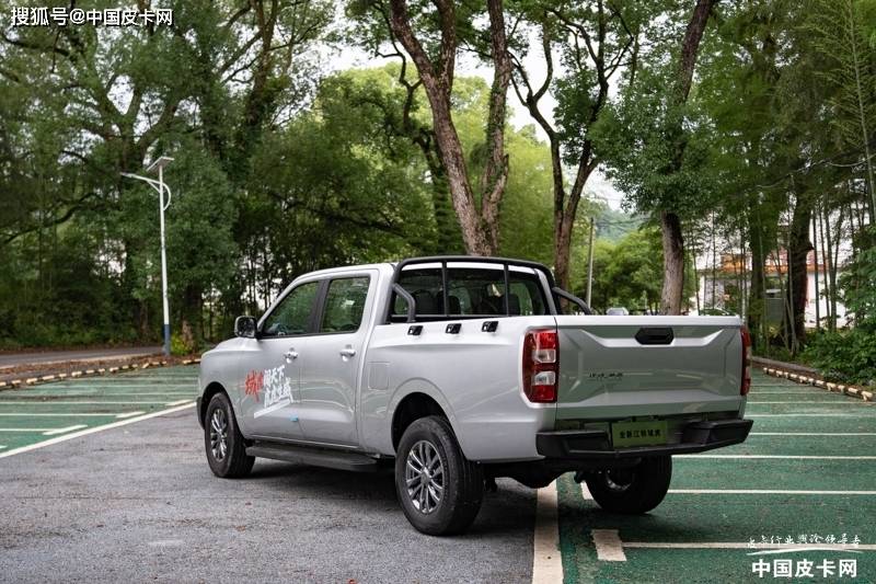 從實用伙伴到生活同行者 寶典與域虎的用戶價值進化論