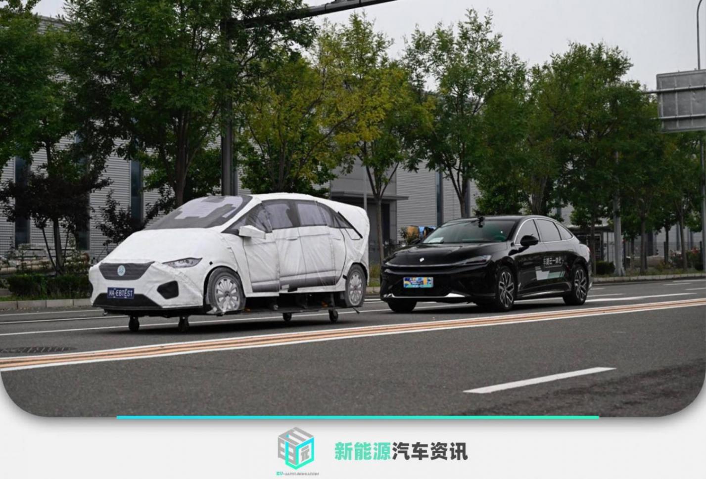 “車路云一體化”驅動高效安全出行 上汽通用五菱亮相2025世界智能網聯汽車大會