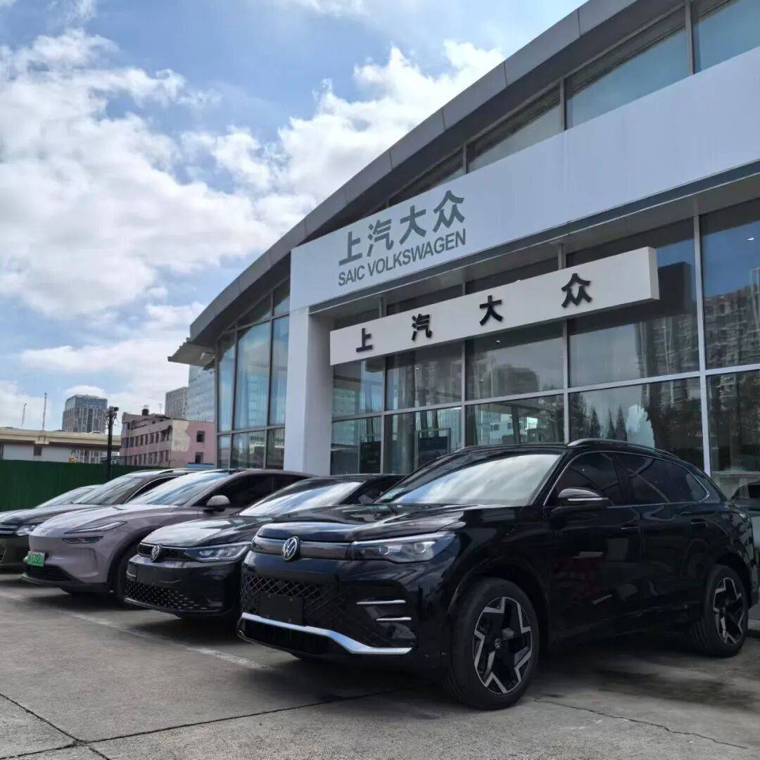 但翻看一下他們的大事年表:第一個量產項目是理想ONE;自研AEB成為國內首個獲ENCAP五星評分的方案;開發了國內第一個實現NOA功能的MPV;理想、北汽、廣汽、地平線等產業資本支持……每件事都引人矚目。