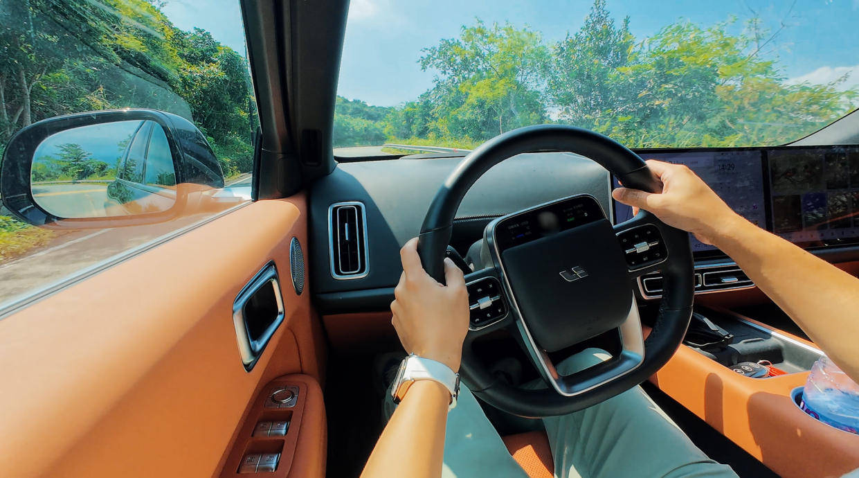 為啥增程車銷量都好,是因?yàn)榧冸娎m(xù)航長(zhǎng)比插混更適合家用嗎?