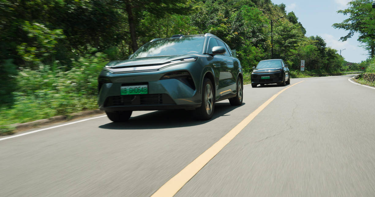 為啥增程車銷量都好,是因?yàn)榧冸娎m(xù)航長(zhǎng)比插混更適合家用嗎?