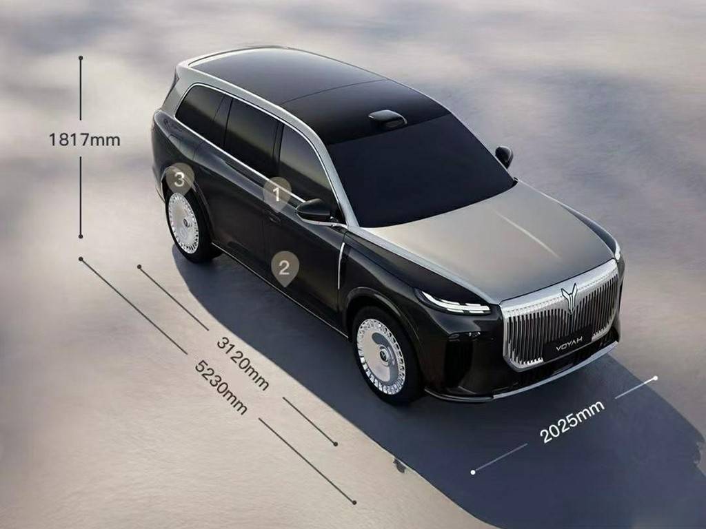 嵐圖泰山實車曝光!尺寸比問界M9還大,今年最大黑馬?