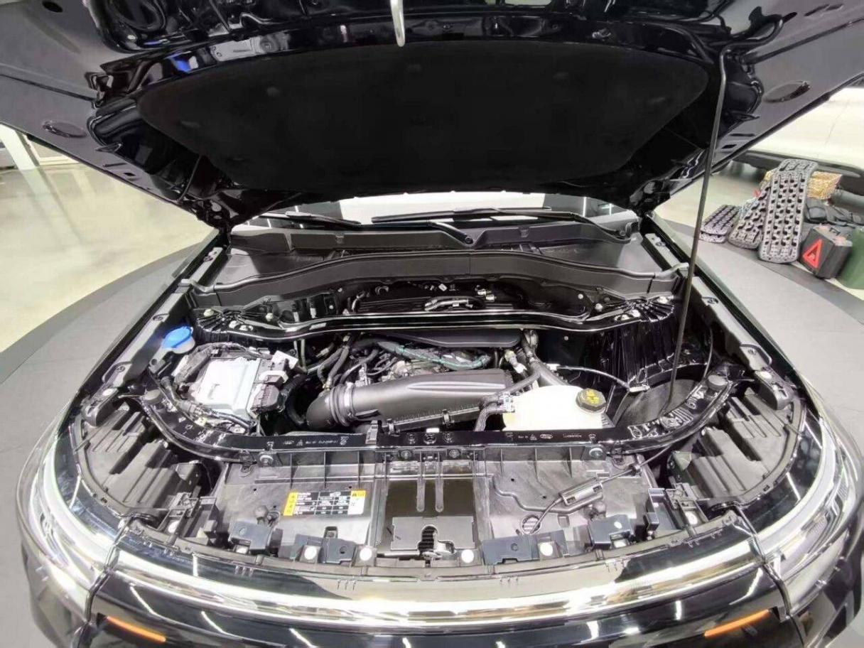 探索荒野,福特探險者昆侖系列新車亮相