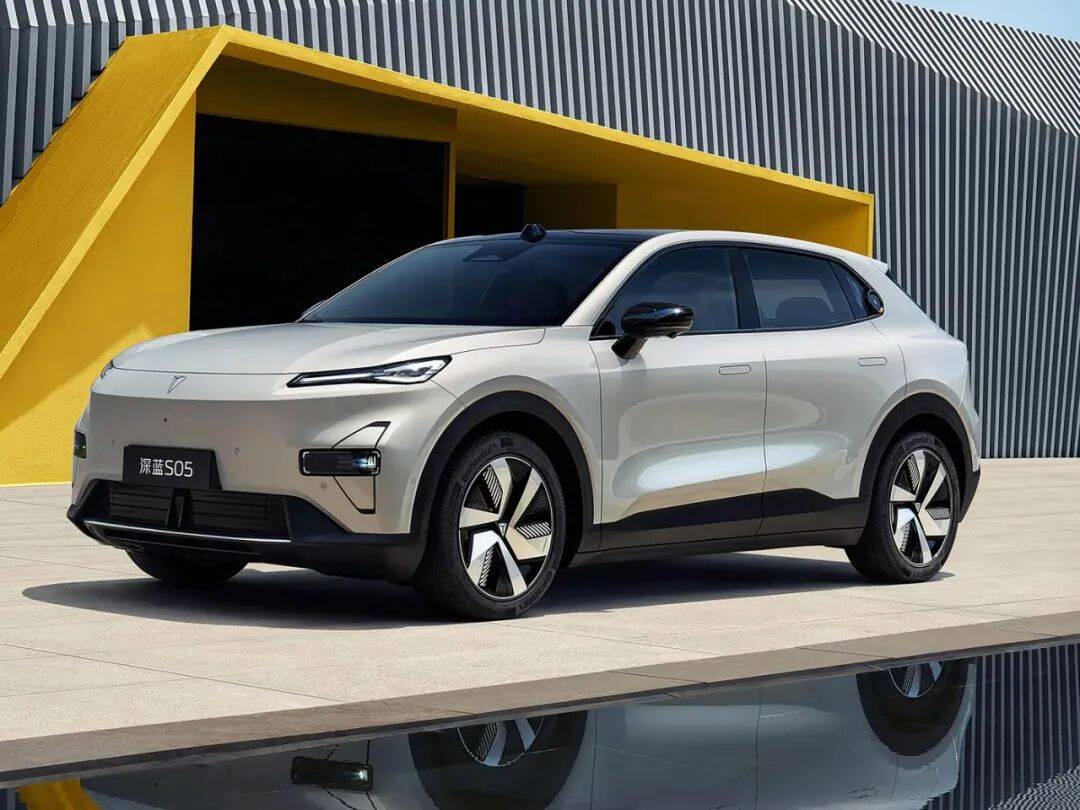 車企開啟“搶人”大戰!兜底“購置稅補貼”助力車市再火一把?