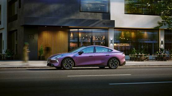 深藍L06預售,搭載磁流變懸架和3nm芯片,定價13.99-16.19萬元