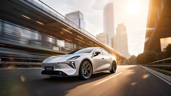 深藍L06預售,搭載磁流變懸架和3nm芯片,定價13.99-16.19萬元