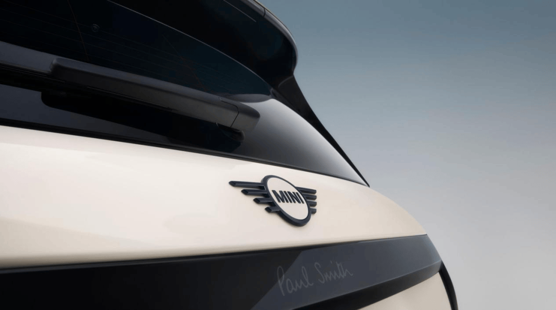 MINI遇見Paul Smith:一場開進日常生活的英式幽默