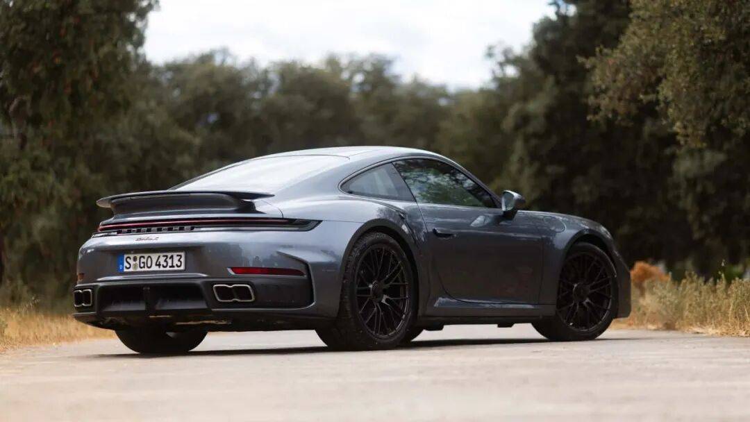 全新保時捷911 Turbo S賣這么貴,是有道理的