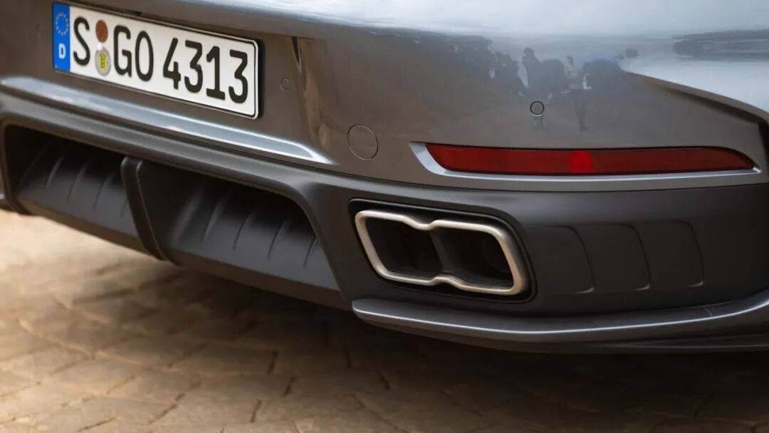 全新保時捷911 Turbo S賣這么貴,是有道理的