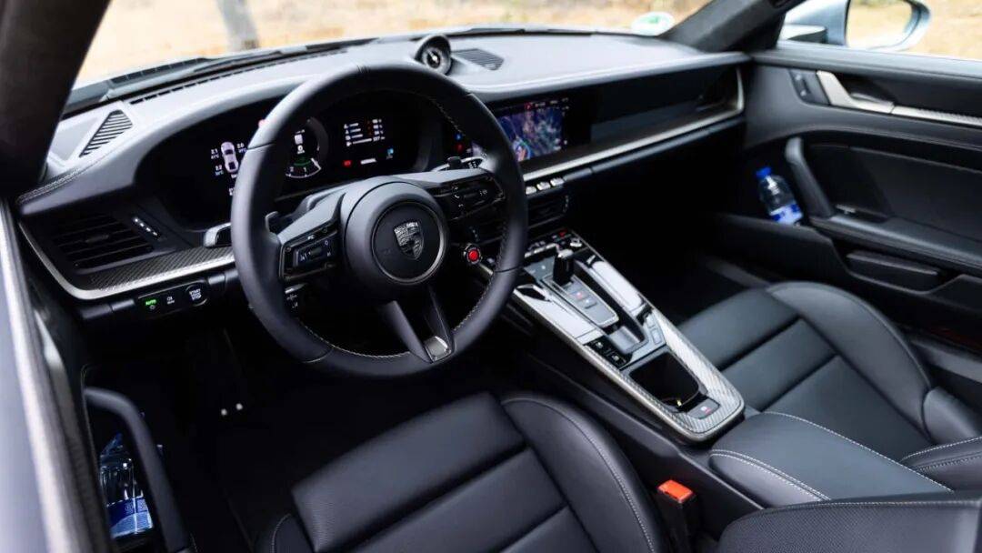 全新保時捷911 Turbo S賣這么貴,是有道理的