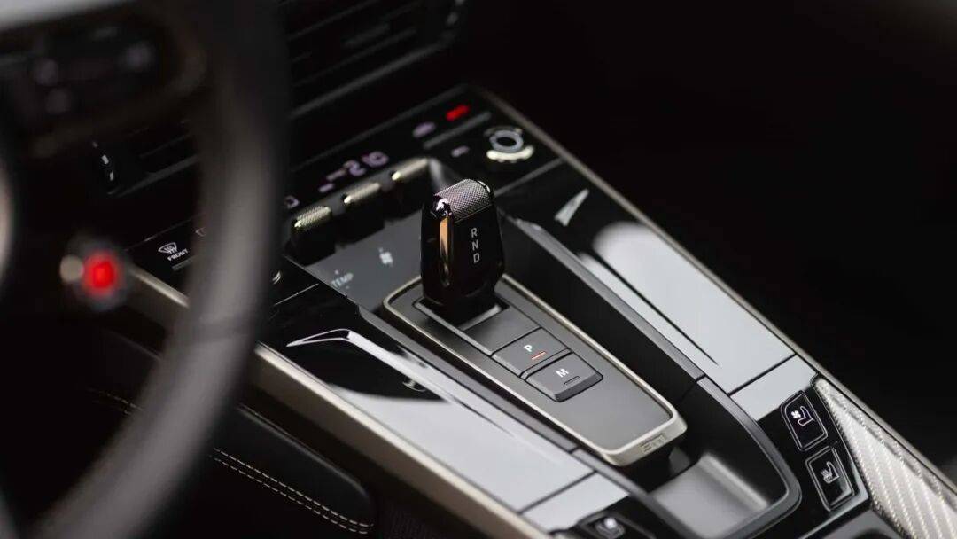 全新保時捷911 Turbo S賣這么貴,是有道理的