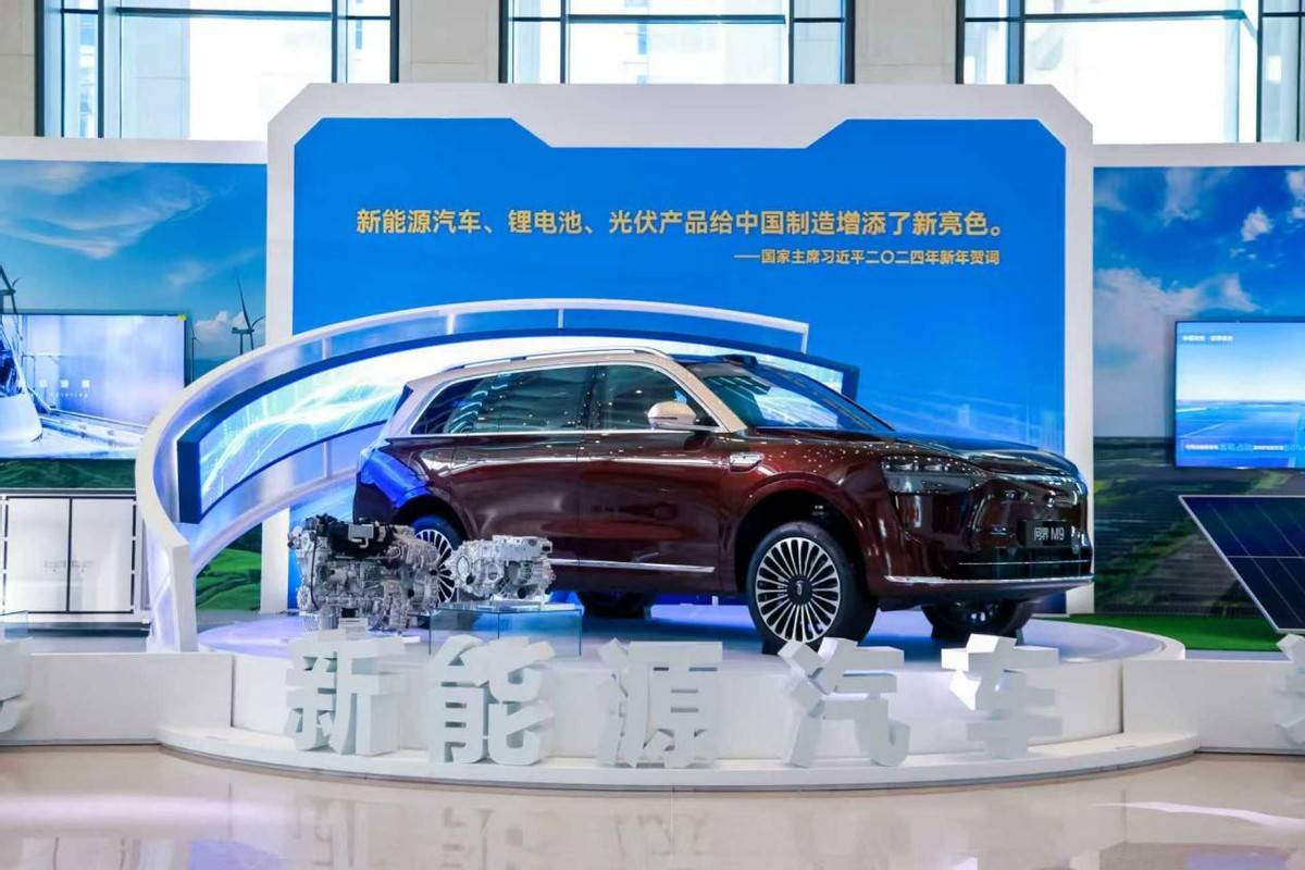 NPS四連冠!問界M9雙料登頂,實力引領新豪華市場