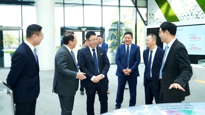 廣汽集團與華為終端簽約,深化鴻蒙生態與AI技術合作