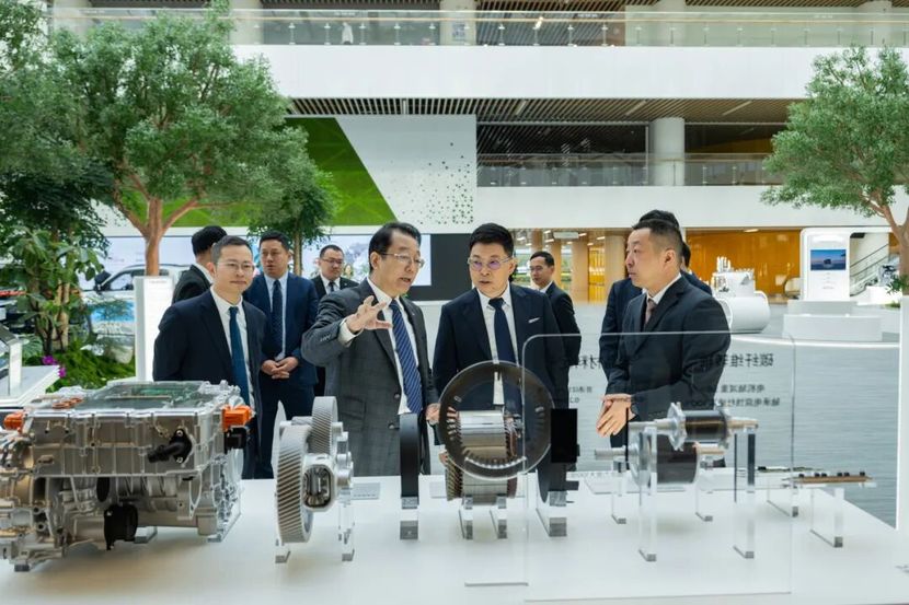 廣汽集團與華為終端簽約,深化鴻蒙生態與AI技術合作